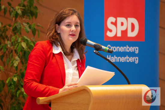 Cronenbergs SPD-Chefin Miriam Scherff hielt beim Neujahrsempfang eine „bissige“ Rede. -Foto: Marcus Müller