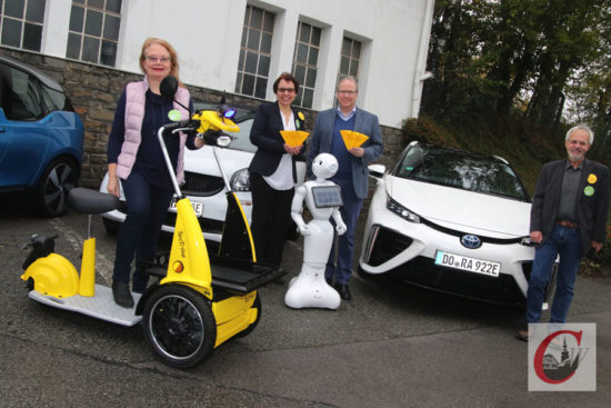 Die 2. Cronenberger Solarmesse stand erstmals auch im Zeichen von Elektromobilität. | Foto: Meinhard Koke